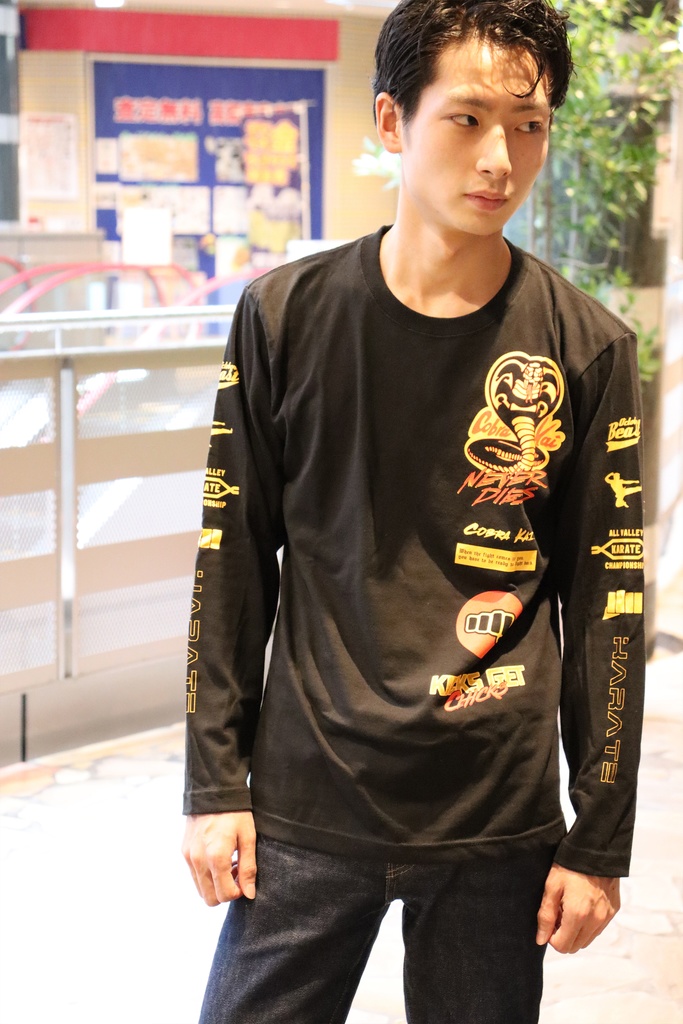 October Beast×コブラ会「NEVER DIES」ロングスリーヴTシャツ(オレンジ)