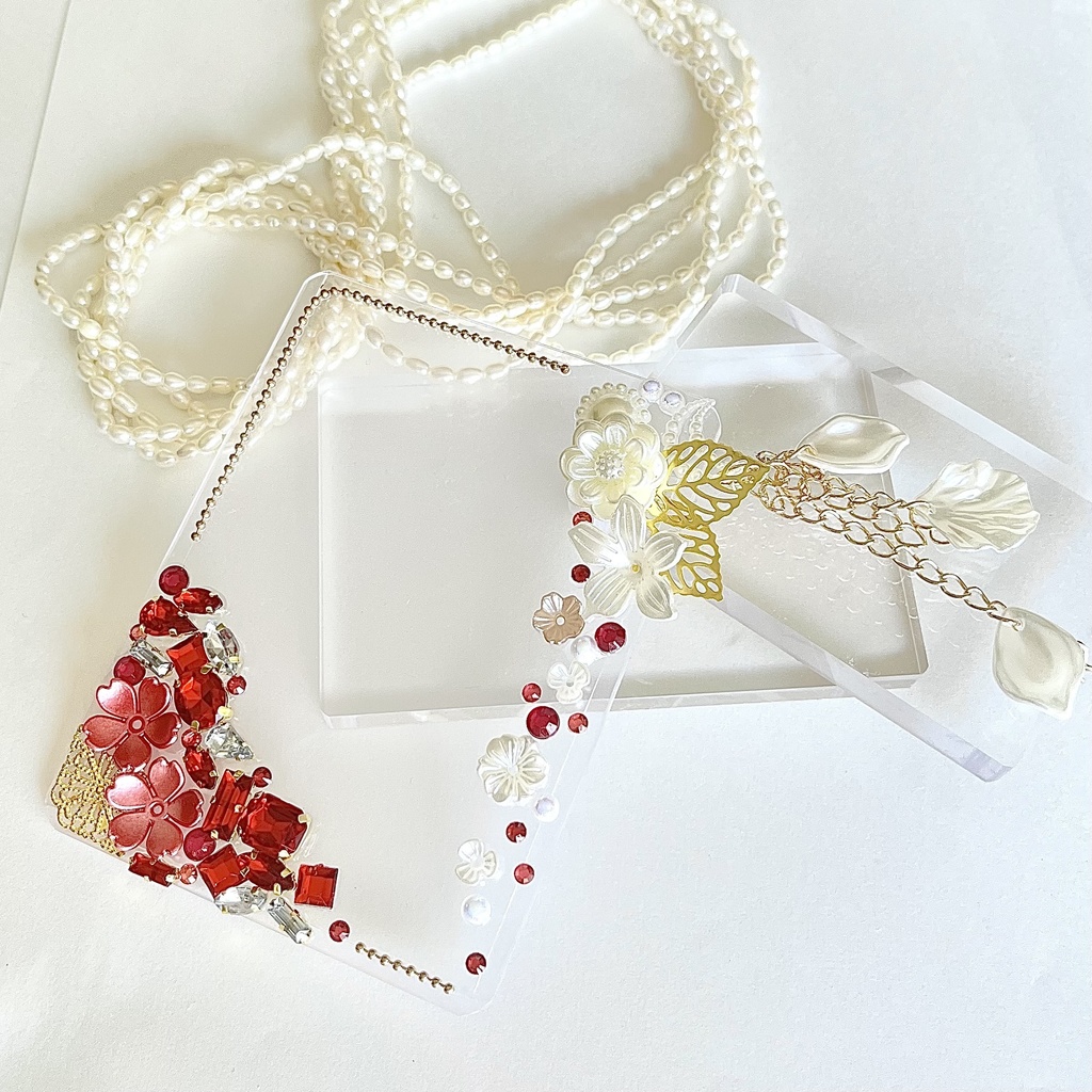 トレカケースデコ B8 硬質ケースデコ 花 レッド ホワイト 赤 王子様 雫 アイシェイプ フラワー チェーン ラインストーン パール フォトフレーム カードケースデコ 推し活 ヲタ活