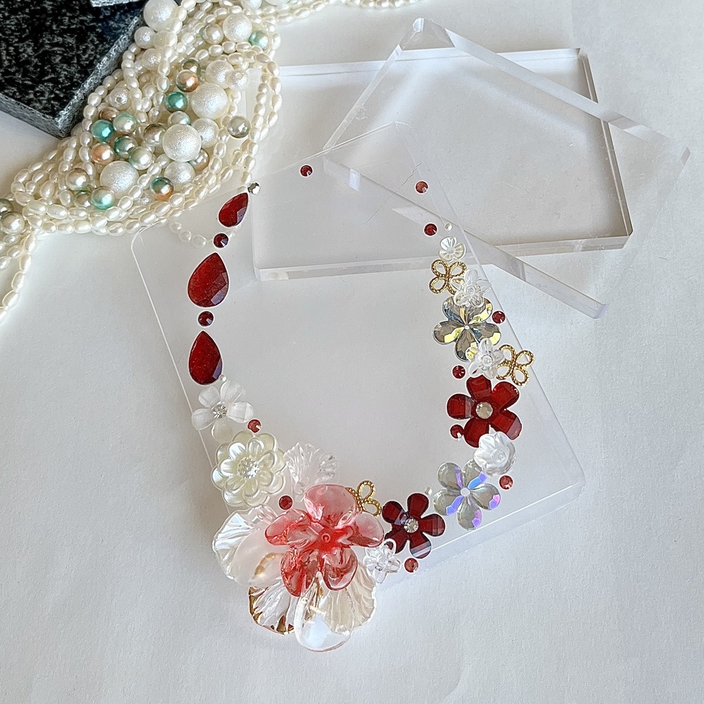 トレカケースデコ B8 硬質ケース ビジュー フラワー レッド 赤 パール クリア パール ゴールド ストーン 花びら 透明 フォトフレーム カードケースデコ 推し活 ヲタ活