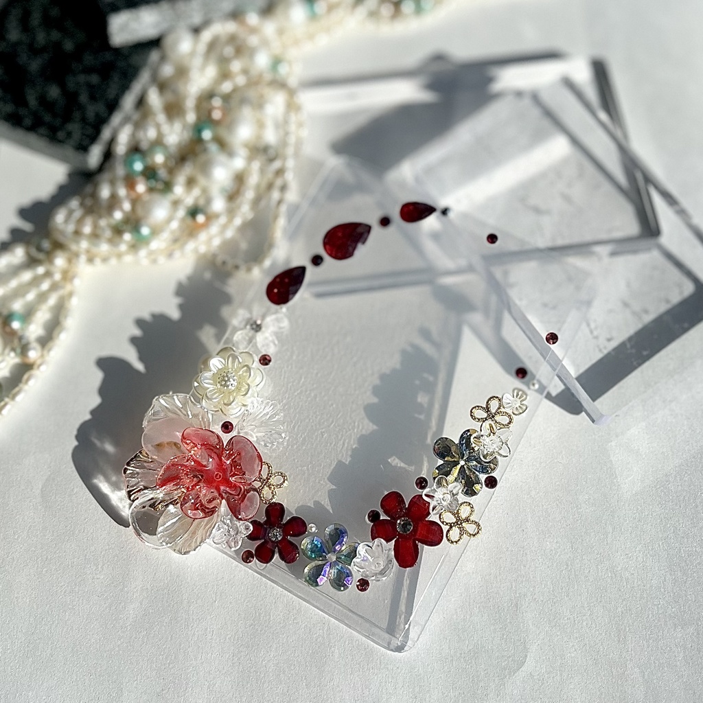 トレカケースデコ B8 硬質ケース ビジュー フラワー レッド 赤 パール クリア パール ゴールド ストーン 花びら 透明 フォトフレーム カードケースデコ 推し活 ヲタ活