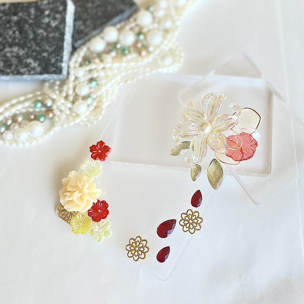 トレカケースデコ B8 硬質ケース ビジュー フラワー クリア オレンジ レッド 赤 イエロー ゴールド ストーン花びら 透明 フォトフレーム カードケースデコ 推し活 ヲタ活 プレゼント