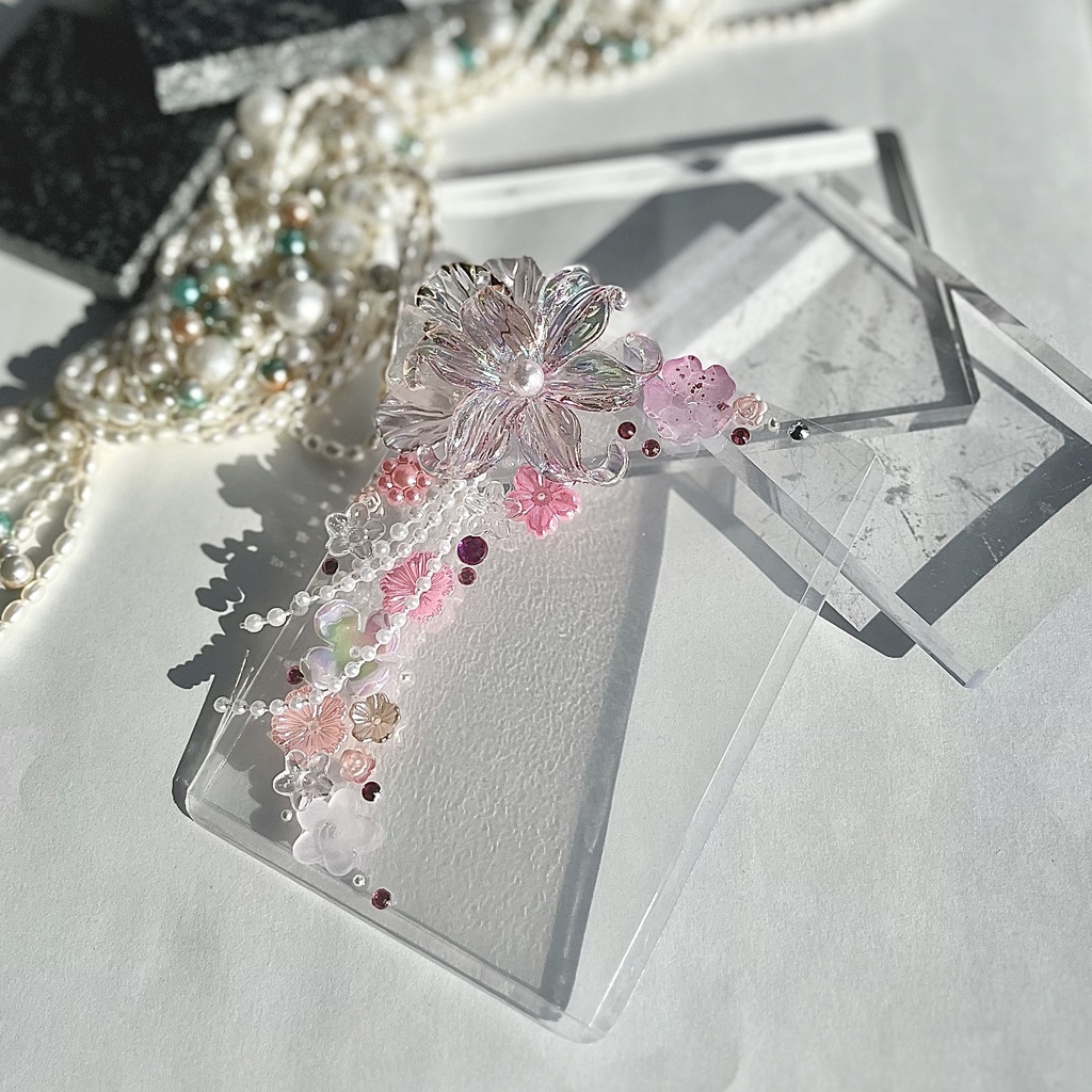 トレカケースデコ B8 硬質ケース ビジュー フラワー ピンク クリア パール ゴールド ストーン 花びら 透明 フォトフレーム カードケースデコ 推し活 ヲタ活 プレゼント