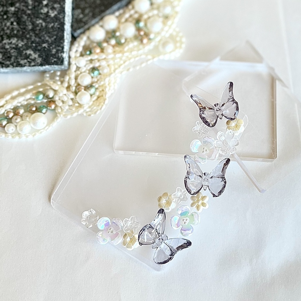 トレカケースデコ B8 硬質ケース ビジュー フラワー 蝶 ブラック クリア ホワイト 花びら バタフライ 黒 透明 フォトフレーム カードケースデコ 推し活 ヲタ活 プレゼント