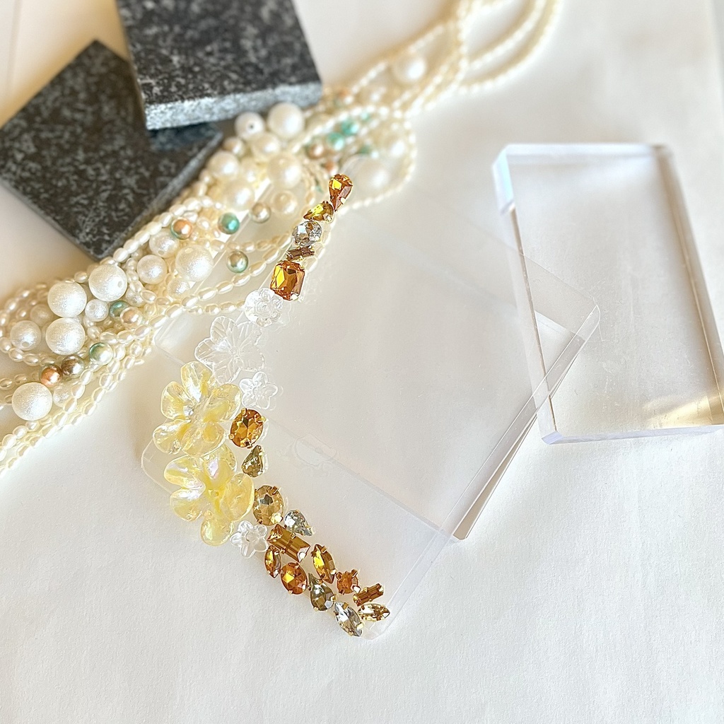 トレカケースデコ B8 硬質ケース イエロー 黄色 ビジュー フラワー ストーン クリア アイシェイプ 雫 ゴールド フォトフレーム カードケースデコ 推し活 ヲタ活 プレゼント