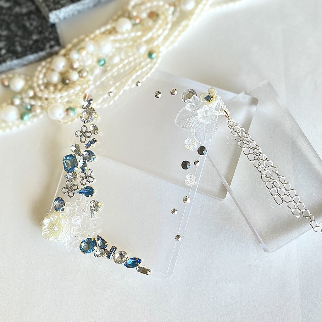 トレカケースデコ B8 硬質ケースデコ 花 パール シルバー ラインストーン ブルー 青 アクア ビジュー フラワー チェーン フォトフレーム カードケースデコ 推し活 ヲタ活 プレゼント