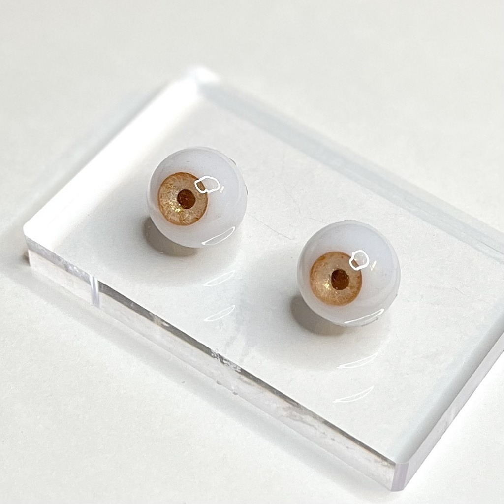 ドールアイ 18mm / 9mm ペールオレンジ レジンアイ ハンドメイド