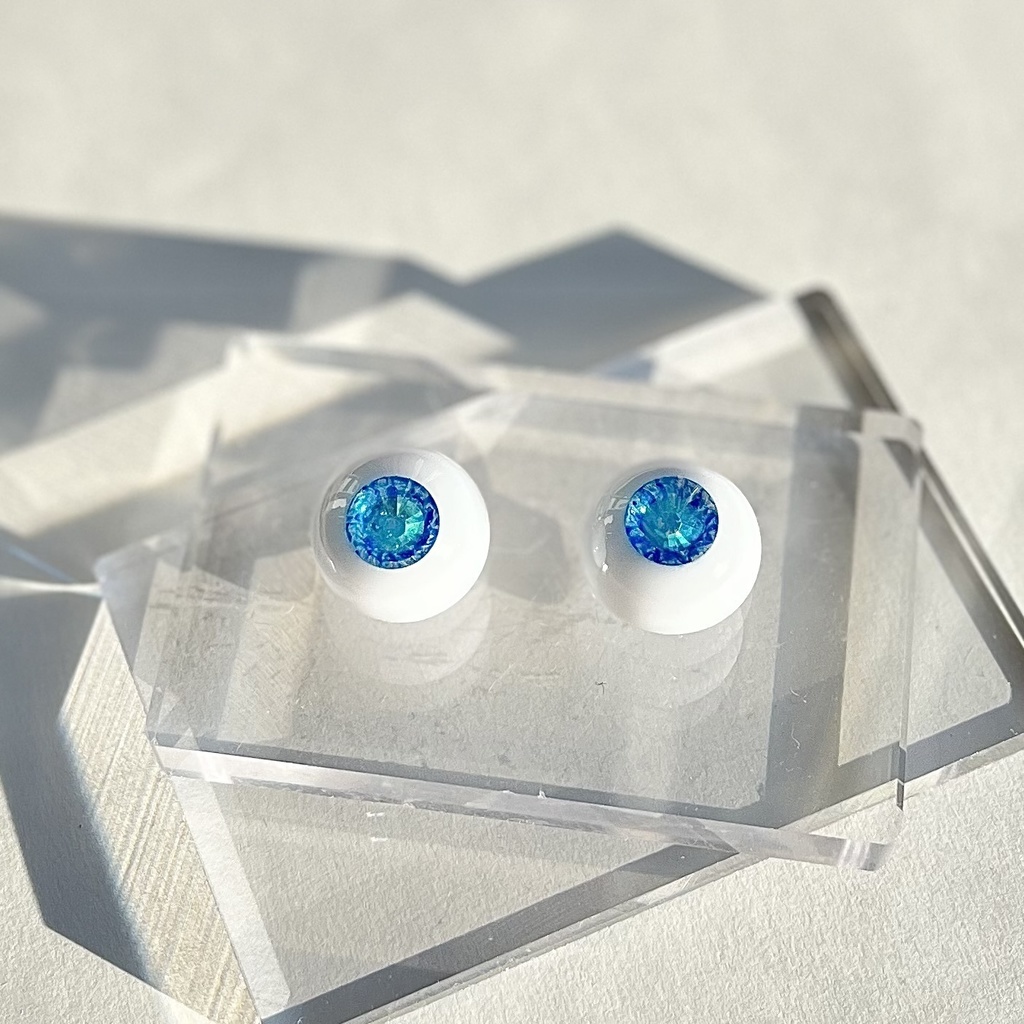 ドールアイ 20mm / 11mm サファイア レジンアイ ハンドメイド