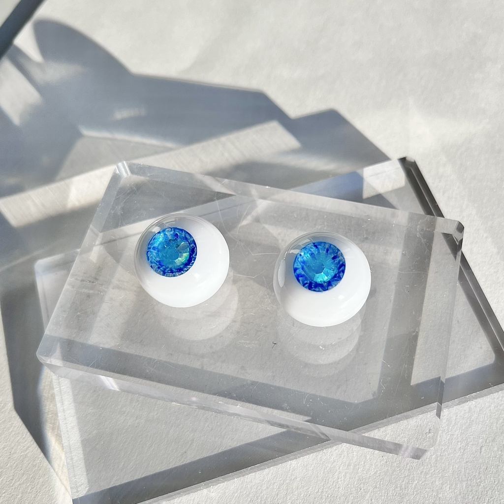 ドールアイ 20mm / 11mm サファイア レジンアイ ハンドメイド