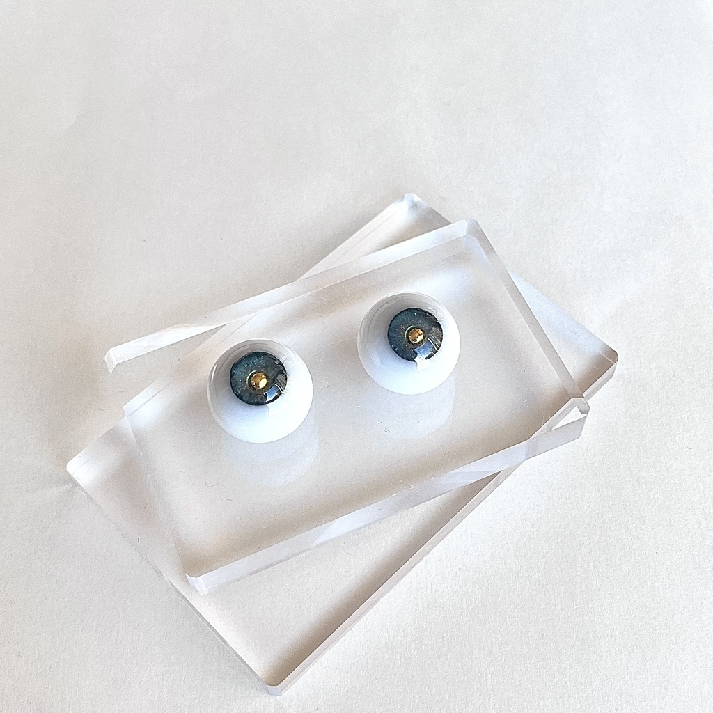 ドールアイ 20mm / 11mm グリーンフラッシュ レジンアイ ハンドメイド 0015