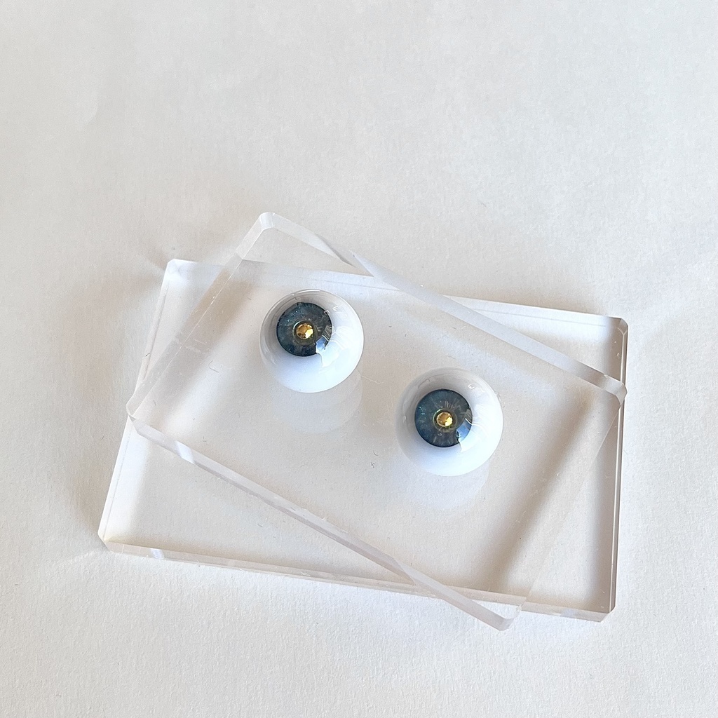 ドールアイ 20mm / 11mm グリーンフラッシュ レジンアイ ハンドメイド 0015