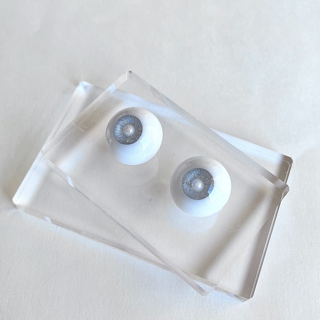 ドールアイ 22mm / 11mm シルバーアイ レジンアイ ハンドメイド 0017
