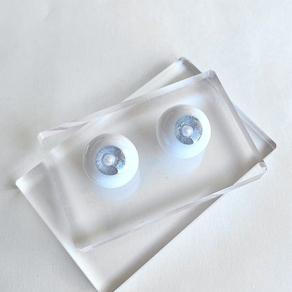 ドールアイ 22mm / 11mm シルバーアイ レジンアイ ハンドメイド 0017