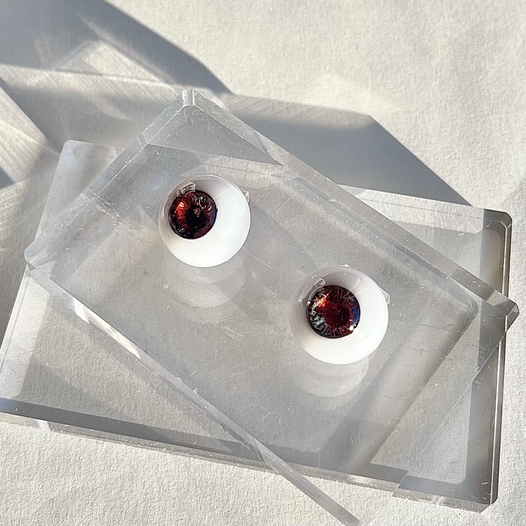 ドールアイ 18mm / 9mm ガーネット レジンアイ ハンドメイド 0021