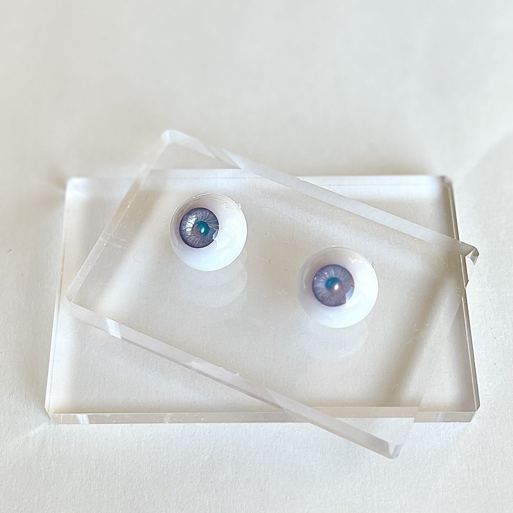 ドールアイ 18mm / 9mm ビーナスベルト レジンアイ ハンドメイド 0024