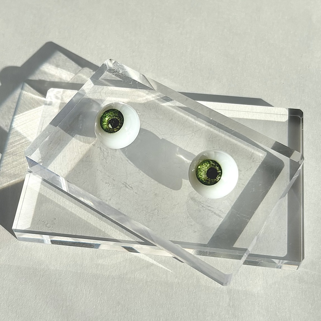 ドールアイ 16mm / 8mm old green レジンアイ ハンドメイド 0033
