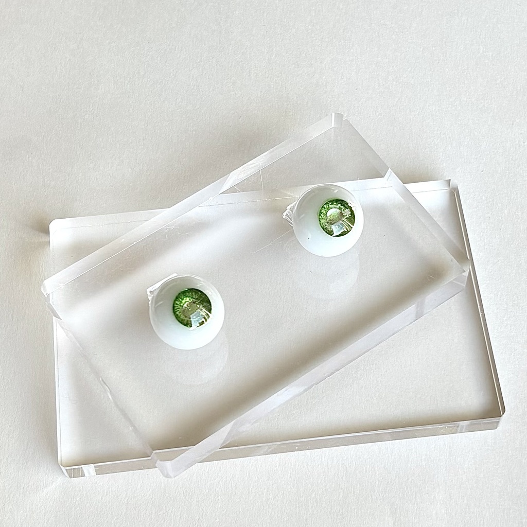 ドールアイ 16mm / 8mm old green レジンアイ ハンドメイド 0033