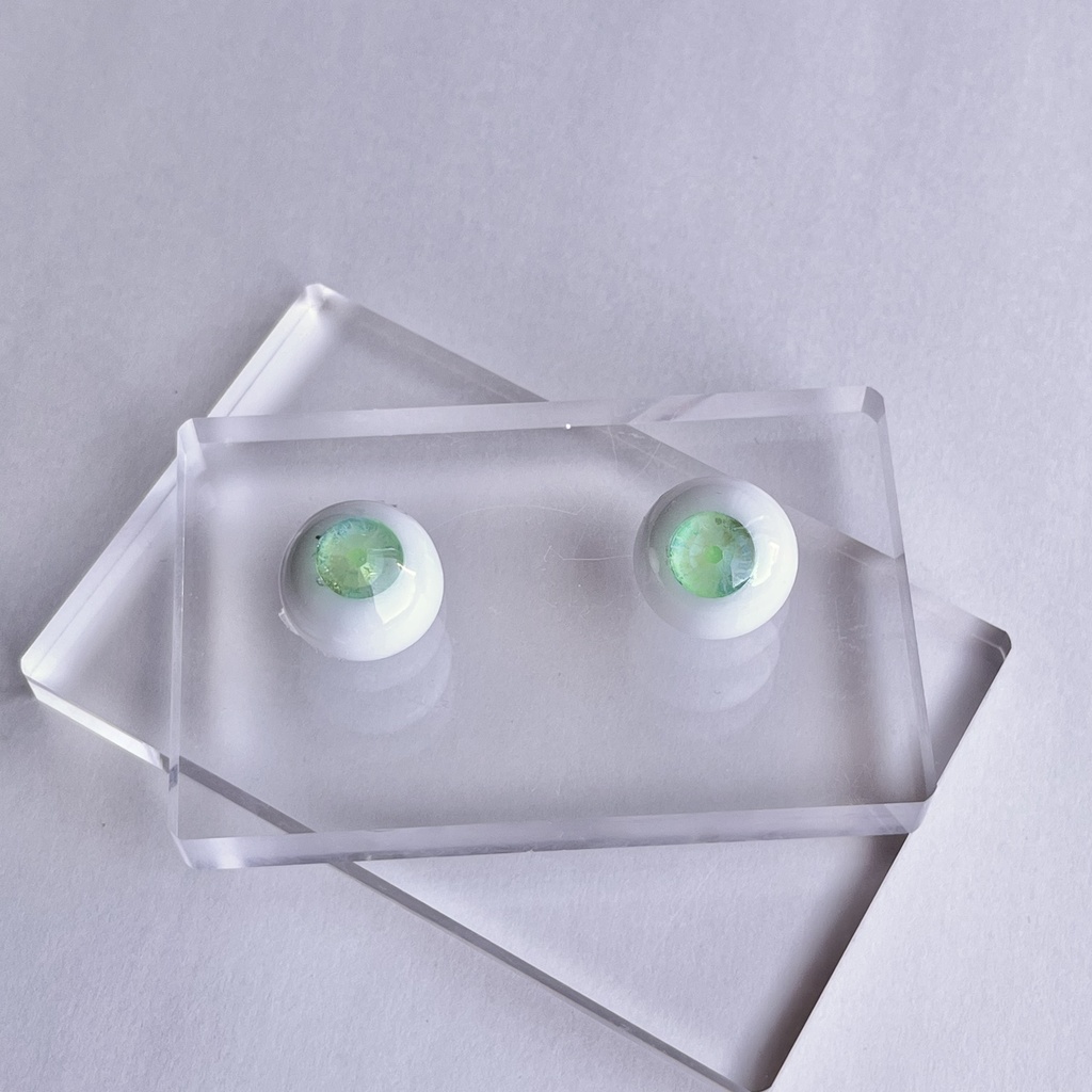 ドールアイ 18mm / 9mm ポップングリーンアイ レジンアイ ハンドメイド 0042