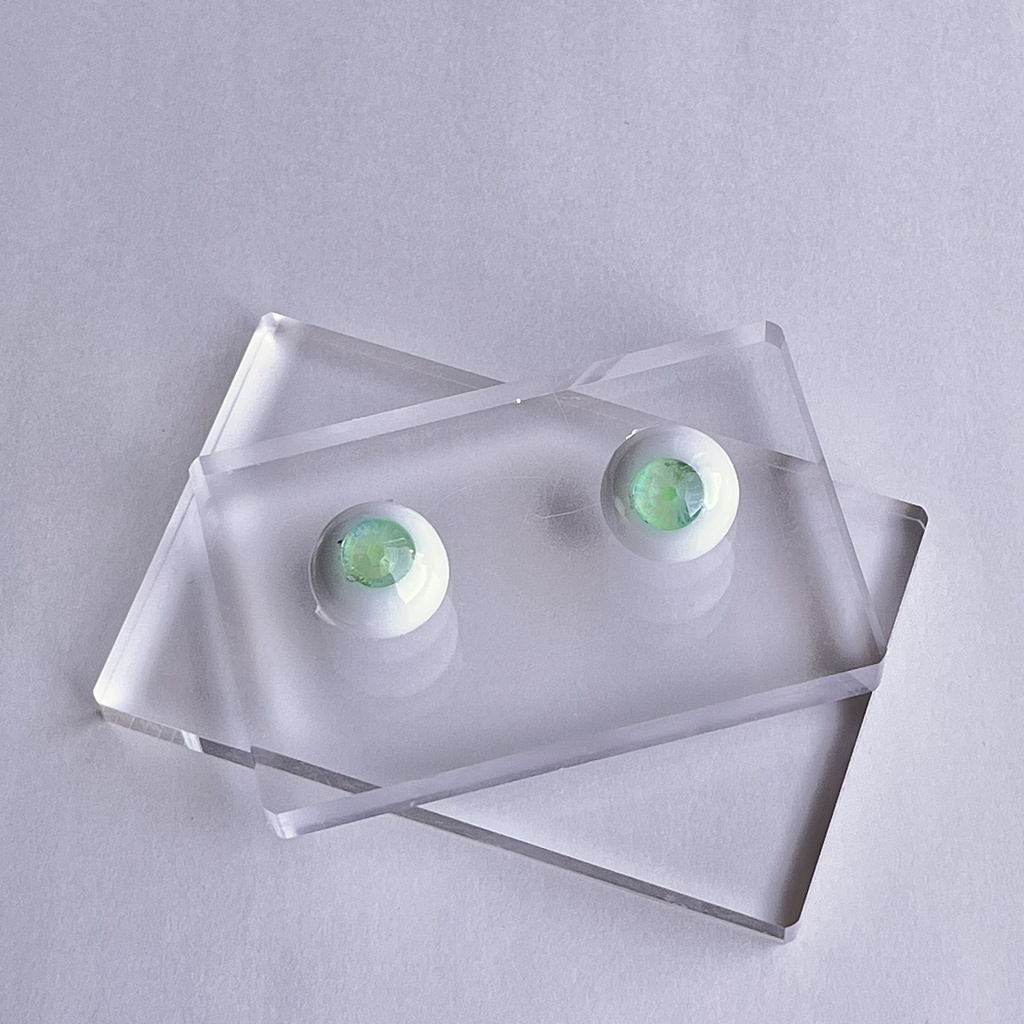 ドールアイ 18mm / 9mm ポップングリーンアイ レジンアイ ハンドメイド 0042