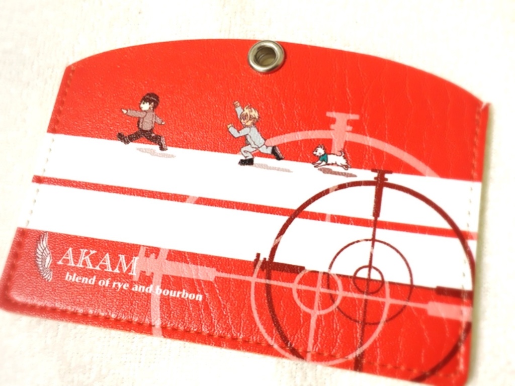 赤い〈AKAM〉パスケース