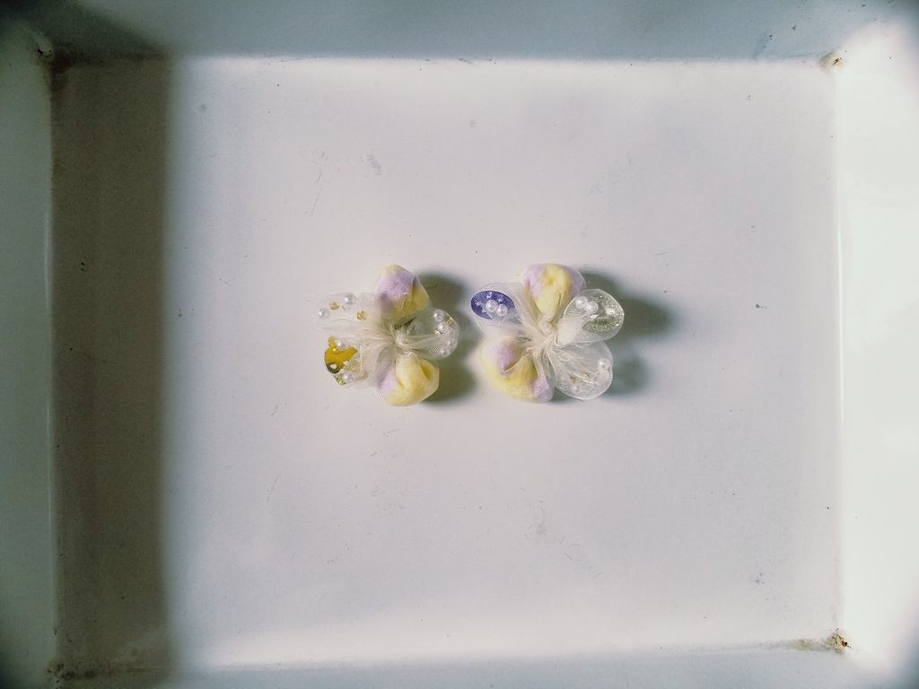 すみれの蜂蜜漬け