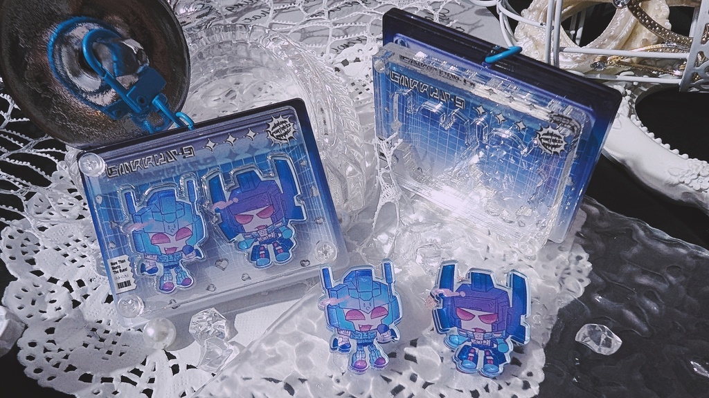 IDW オバフォト おもちゃパッケージ3層アクキー