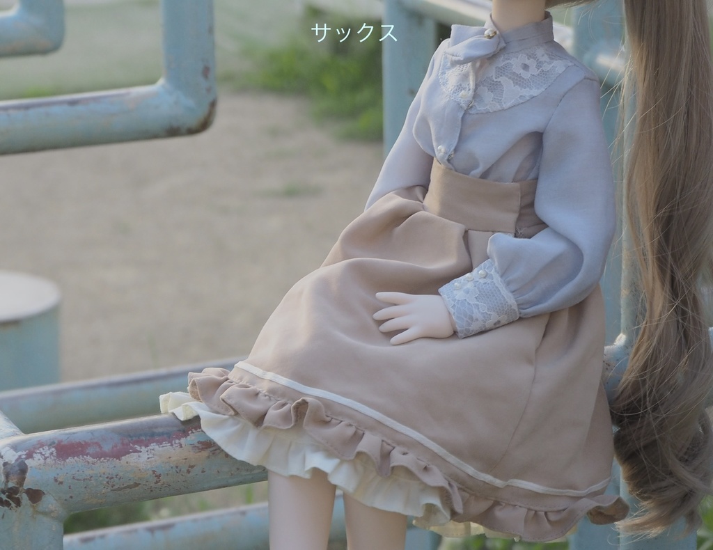 クラシカルブラウス