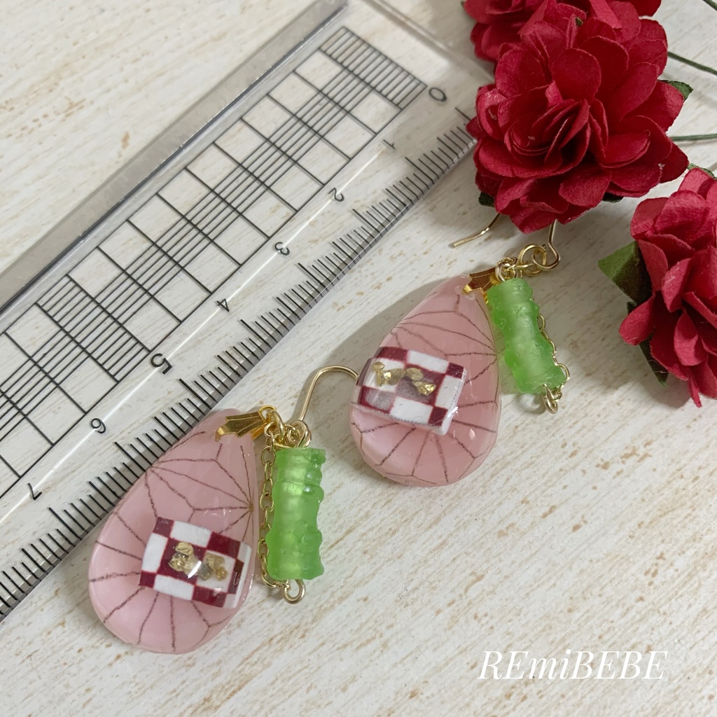 鬼滅の刃 竈門禰󠄀豆子モチーフ 立体竹付き ピアス(イヤリング)