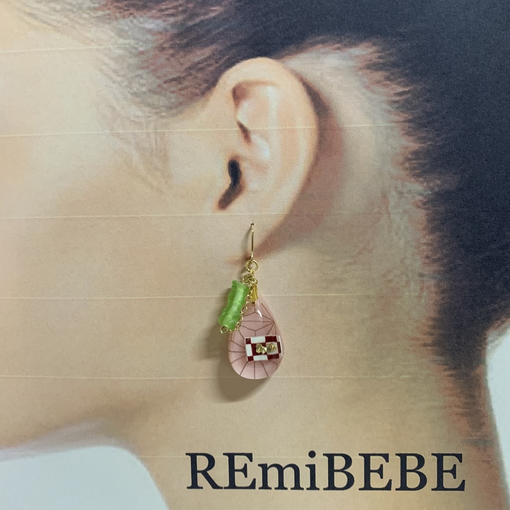 鬼滅の刃 竈門禰󠄀豆子モチーフ 立体竹付き ピアス(イヤリング)