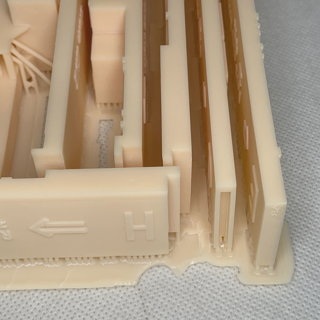 アメリカ海軍 空母 ジェラルド・R・フォード 1/350用 格納庫 3Dプリンターレジンパーツ 艦船模型