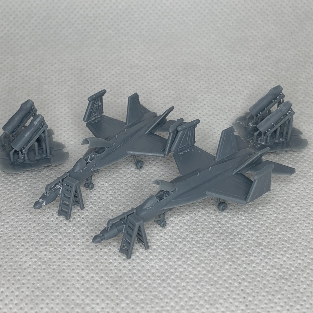 アメリカ海軍 空母 艦載機 格納庫メンテナンス中 EA-18G&F-18C 1/350スケール 3Dプリンターレジンパーツ 艦船模型