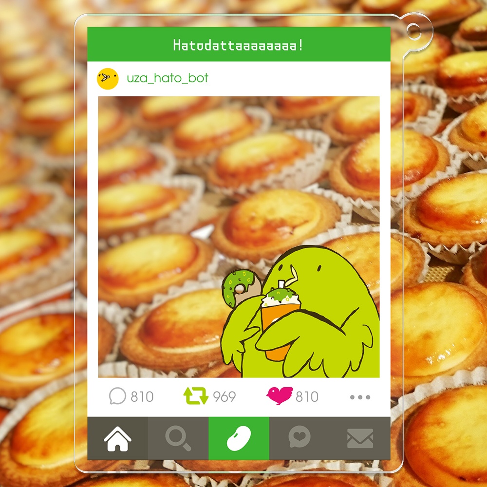 甘いものに甘いものを重ねるハトのアクキー