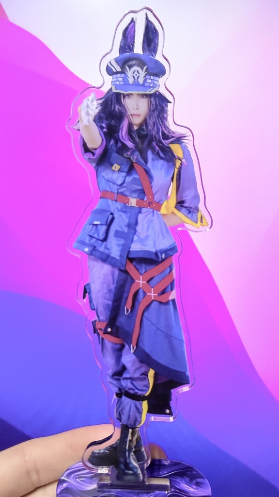 フェノーメノのキーホルダー付きアクスタwww