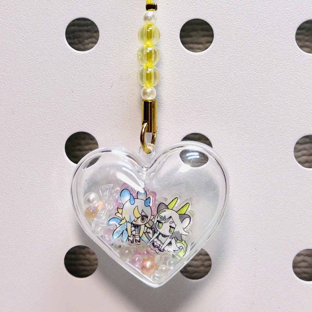 チカチカと翡翠のシャカシャカキーホルダー