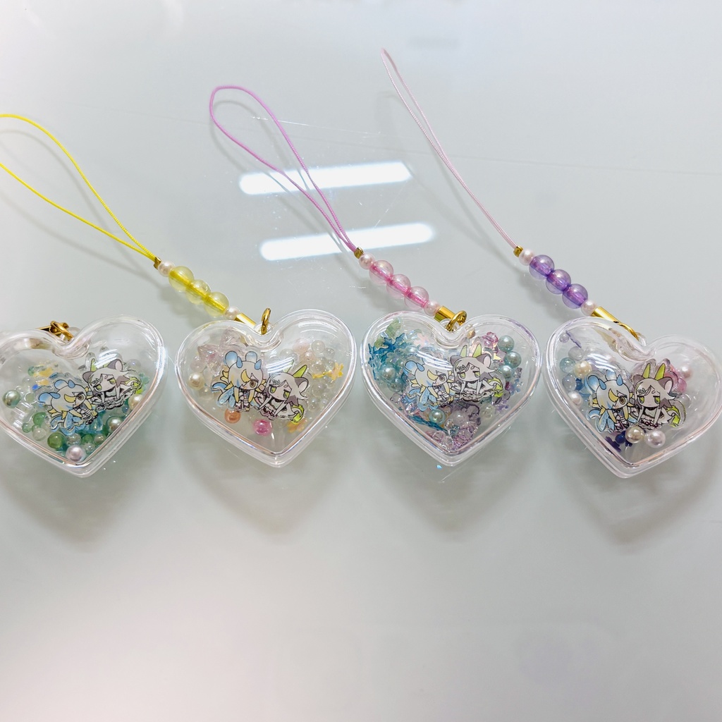 チカチカと翡翠のシャカシャカキーホルダー