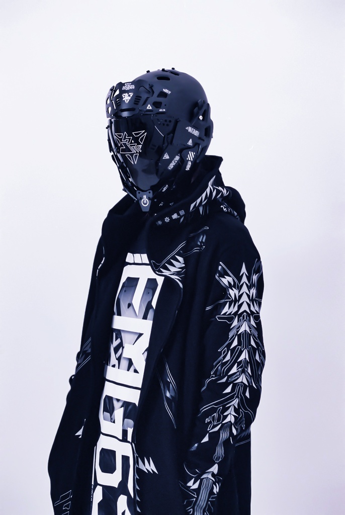 試作機械頭外骨格『参号』