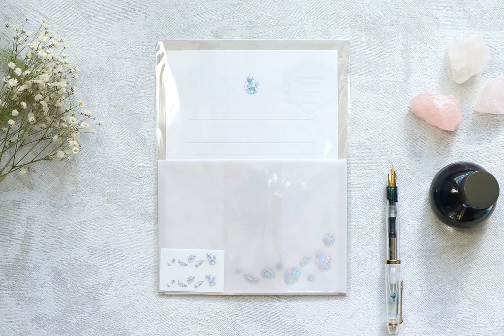 moment. Letter Set