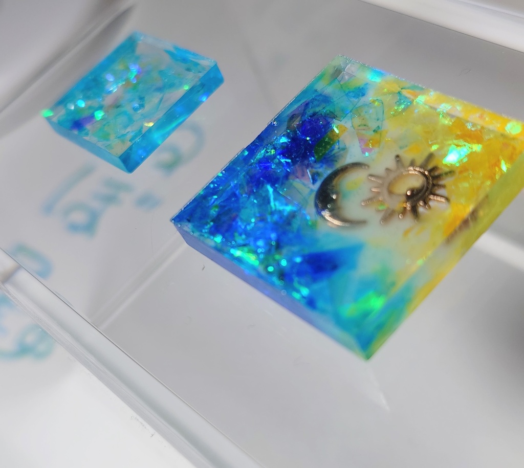 うさぎと月と太陽(昼と夜)レジン