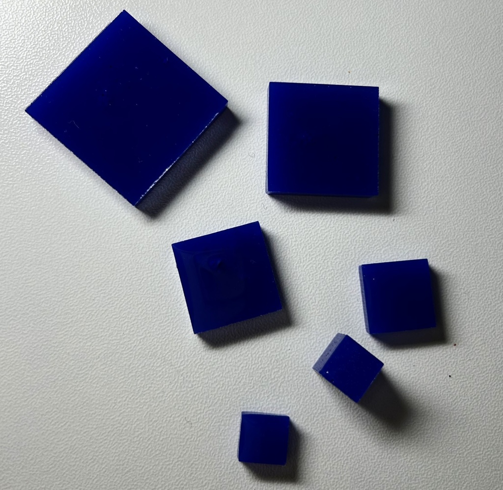 青の□達（レジン）