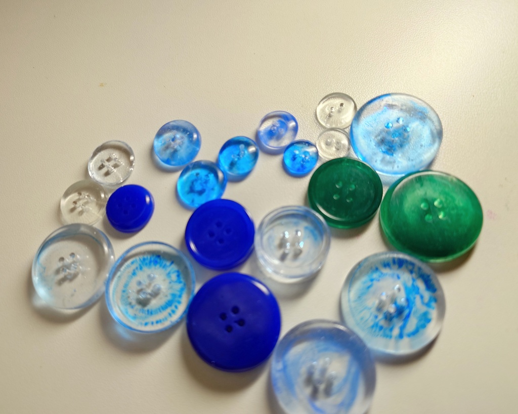 沢山のボタン（レジン）