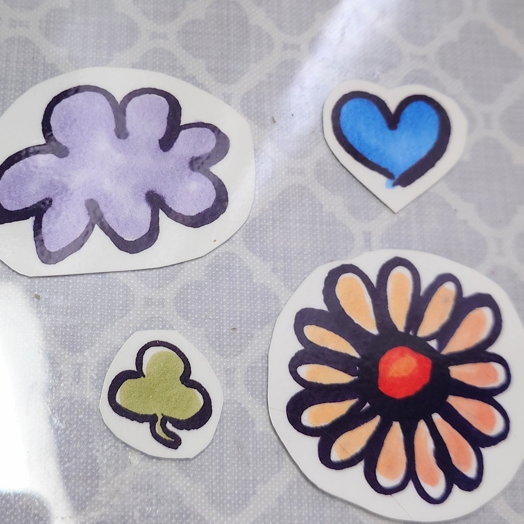 透明なステッカー(5㌢位)