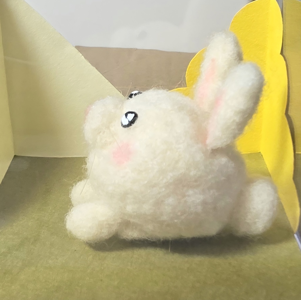 フェルトクリーム色のうさぎさん