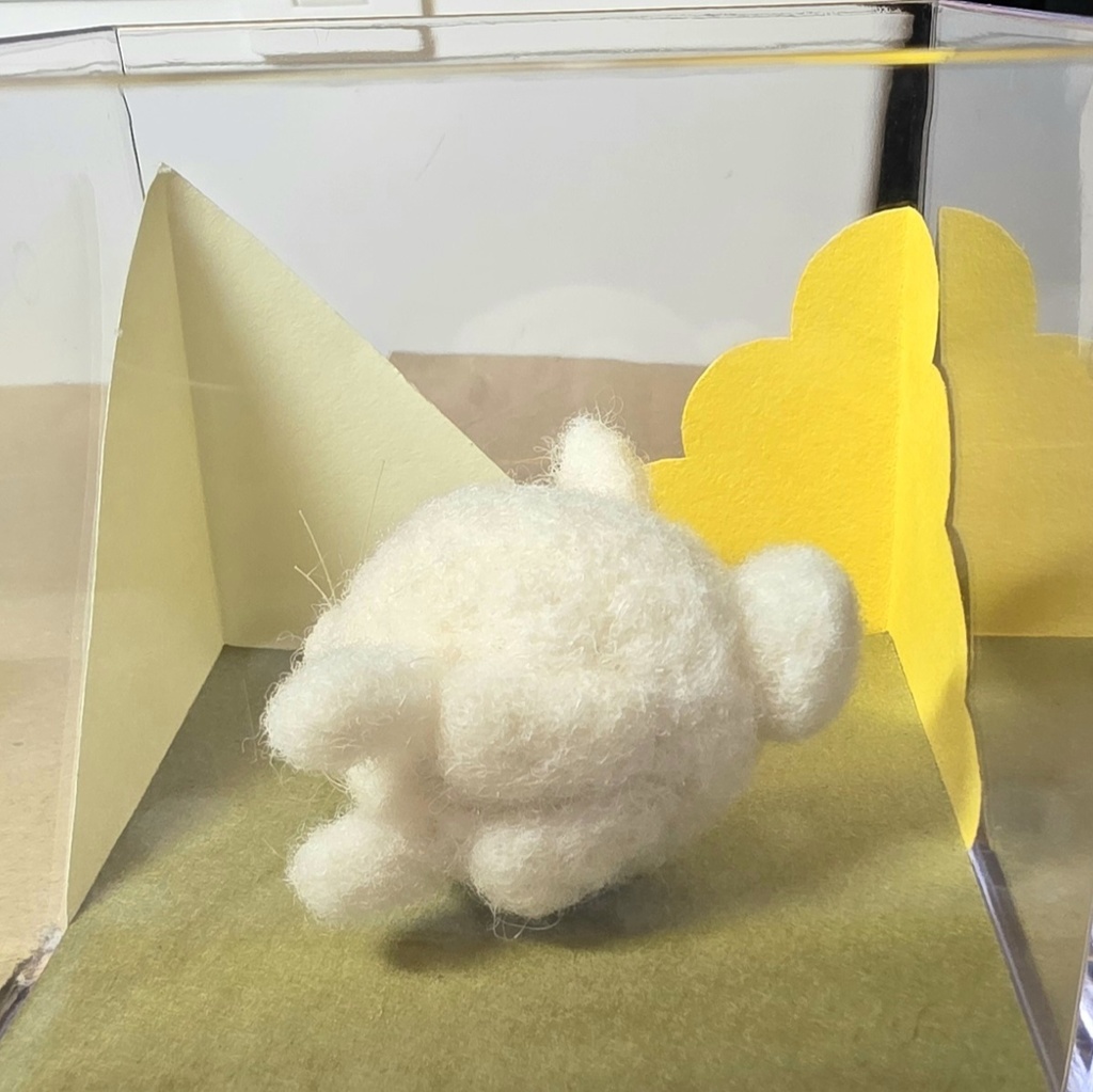 フェルトクリーム色のうさぎさん