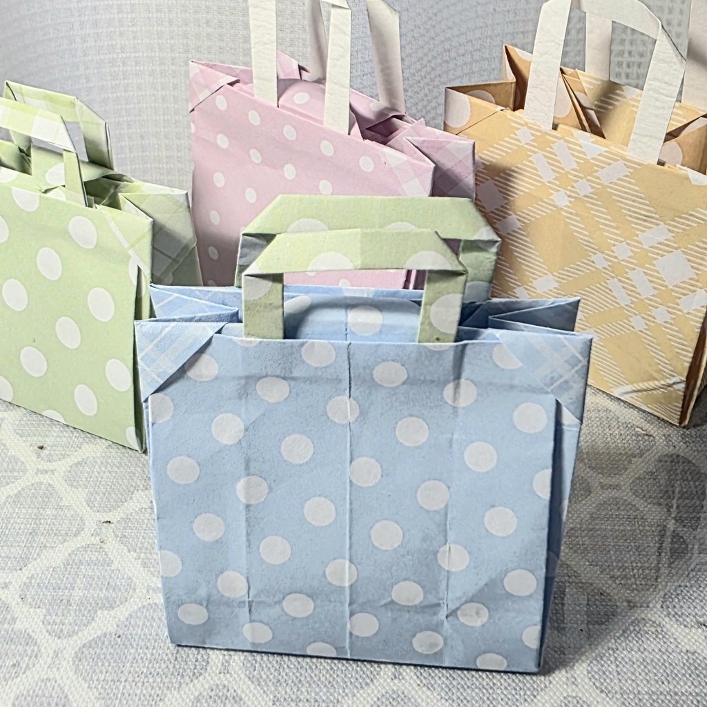 紙の紙袋(折り紙)