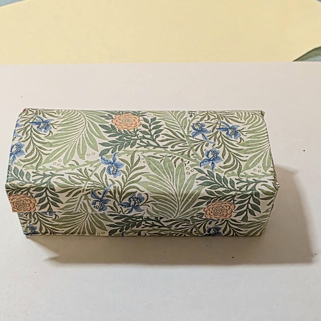デザインペーパーの箱 2種類