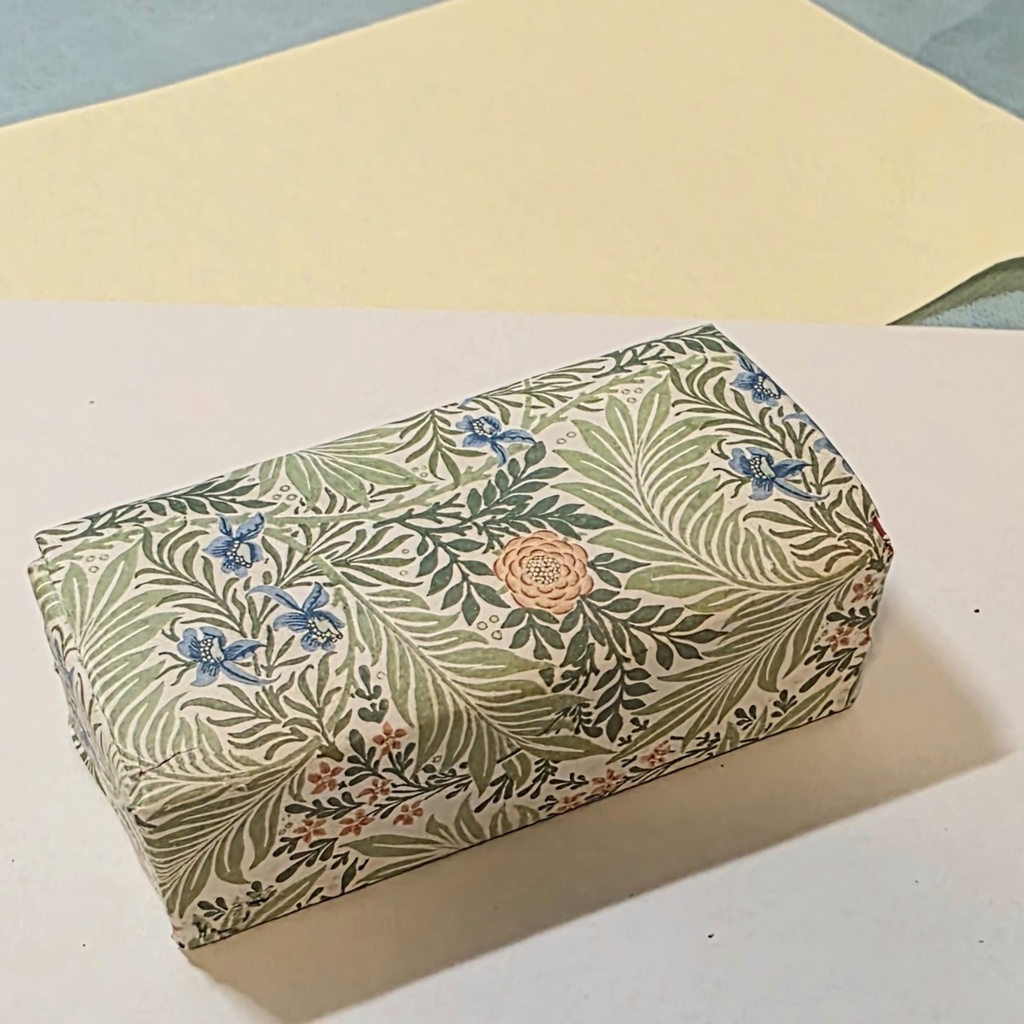 デザインペーパーの箱 2種類