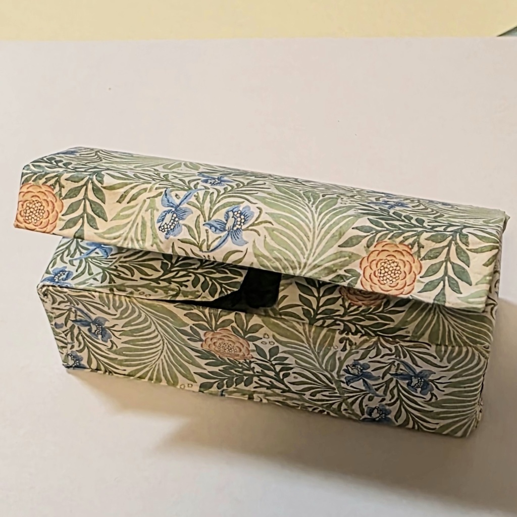 デザインペーパーの箱 2種類