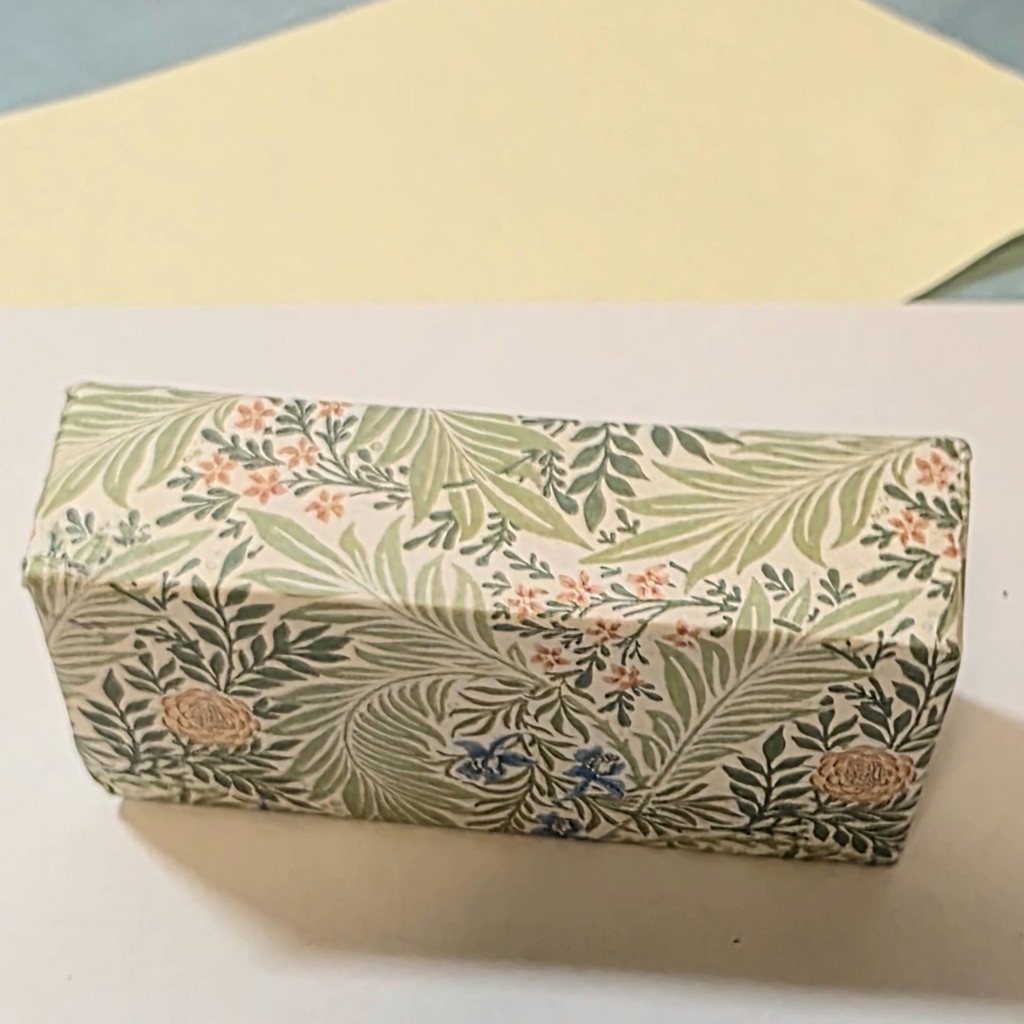 デザインペーパーの箱 2種類