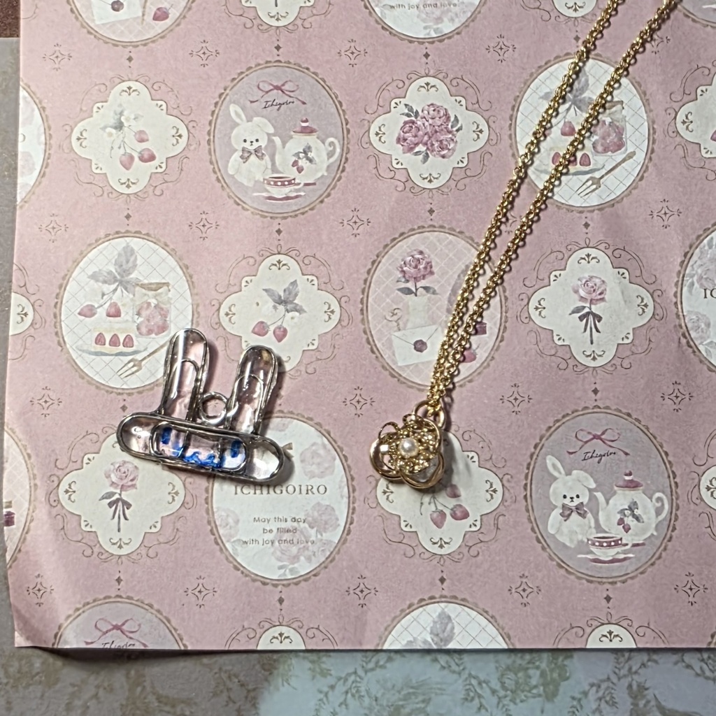 クローバー&お花モチーフネックレスとうさぎ