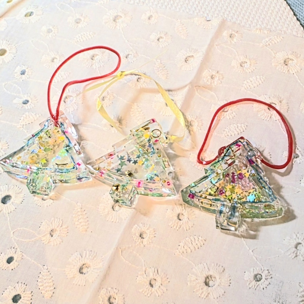 (レジン)3つのクリスマスツリー飾り