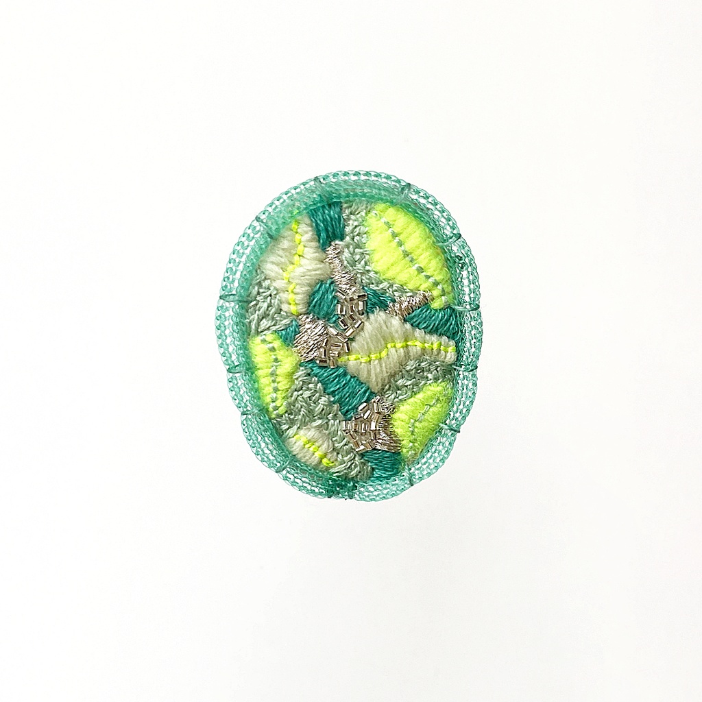Abstract Embroideryブローチ